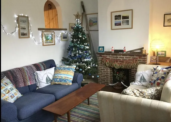 Solent Sea View Beach Cottage